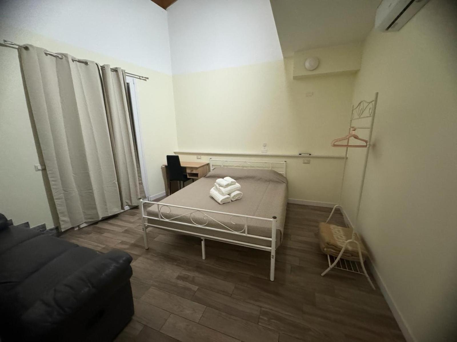 Park 20 Guest House Azzate Luaran gambar